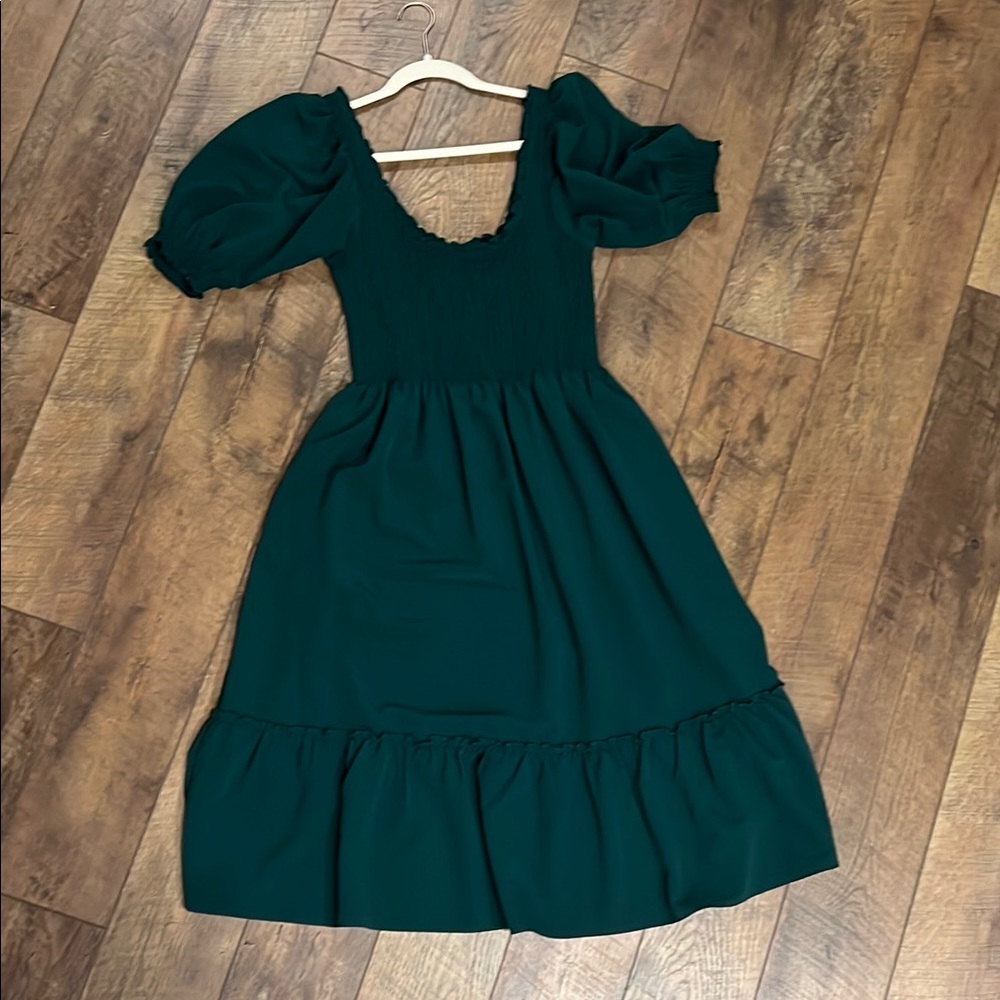 Elegant Green Puff Sleeve Dress